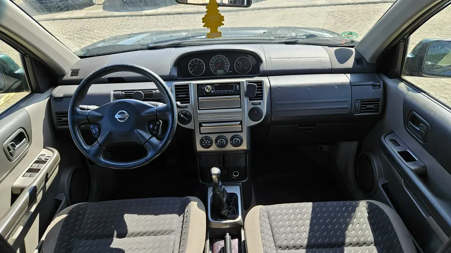 NISSAN X-Trail -