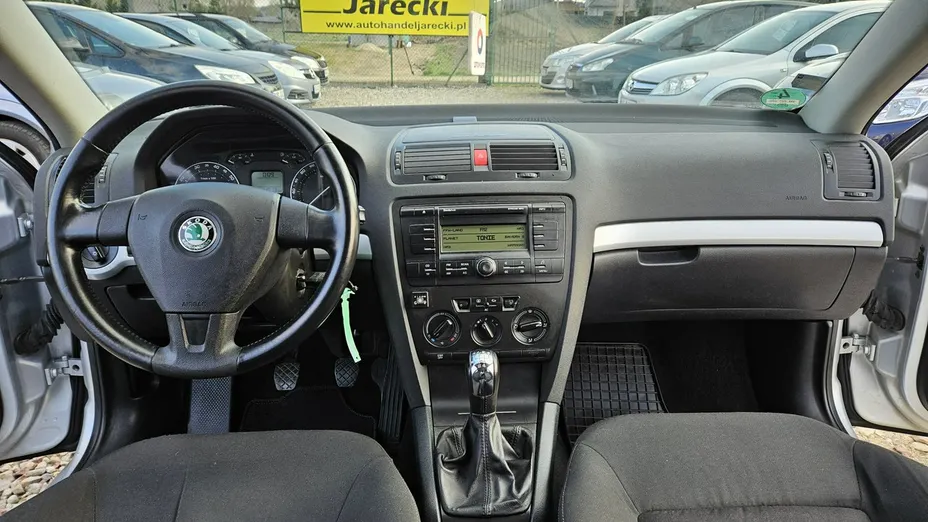 SKODA Octavia -