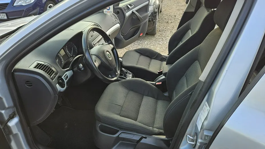 SKODA Octavia -