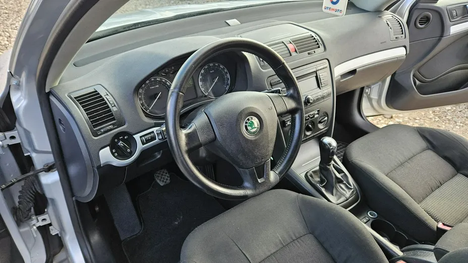 SKODA Octavia -