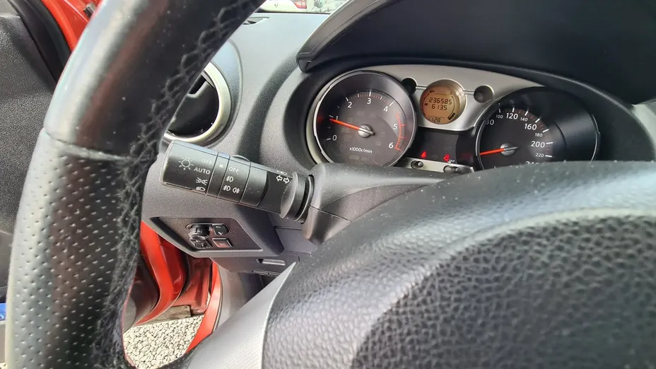 NISSAN Qashqai -
