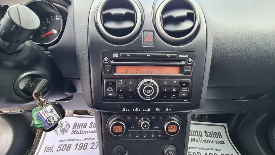 NISSAN Qashqai -