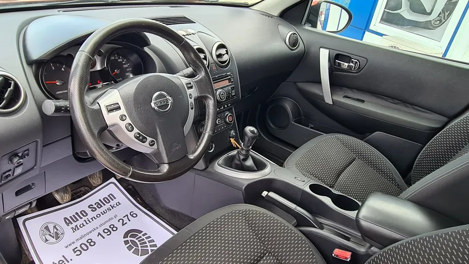 NISSAN Qashqai -
