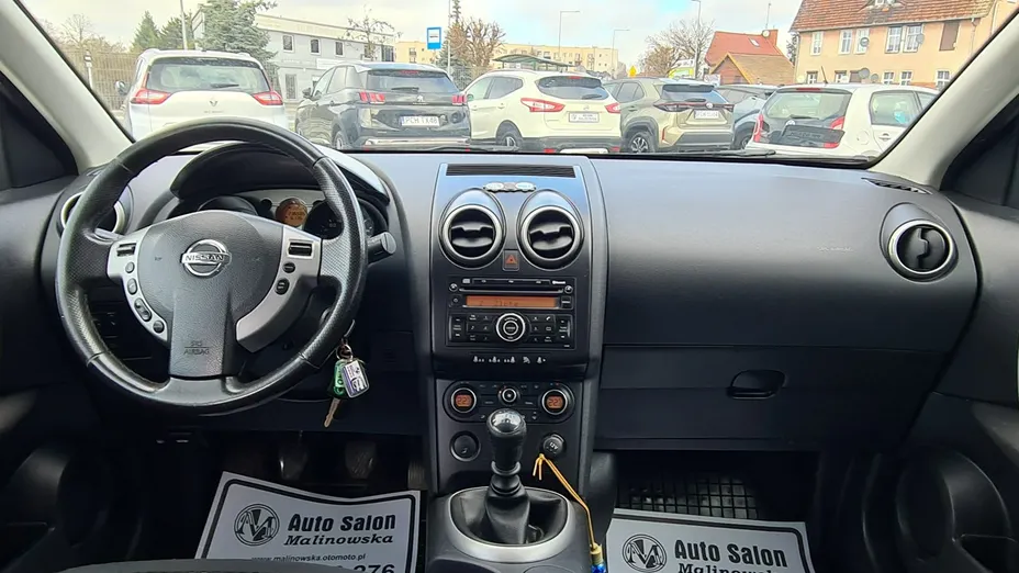 NISSAN Qashqai -