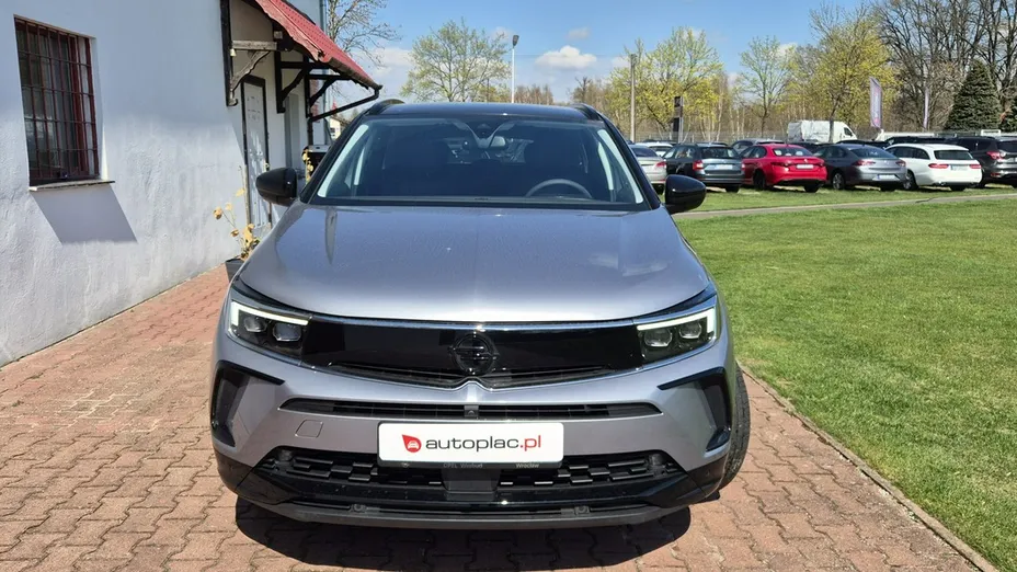 OPEL Grandland X -