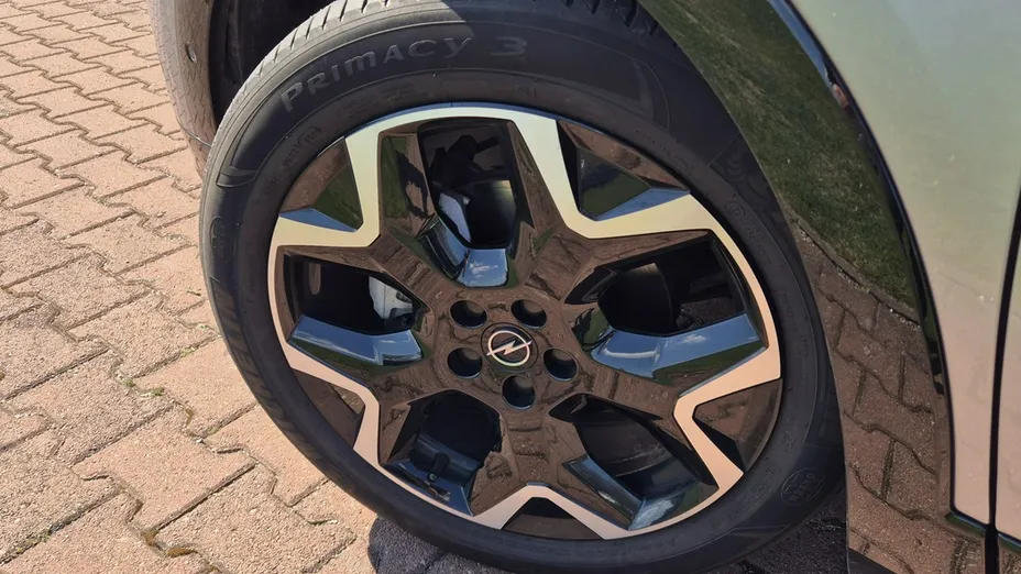 OPEL Grandland X -