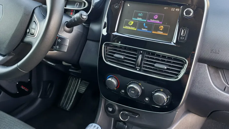 RENAULT Clio -