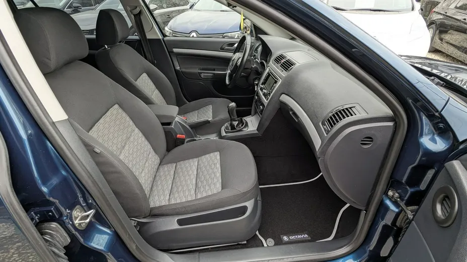 SKODA Octavia -