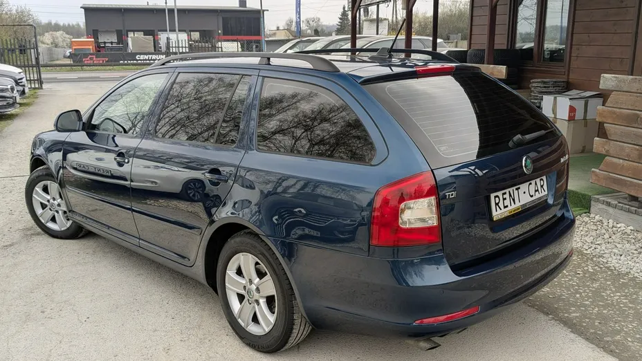 SKODA Octavia -