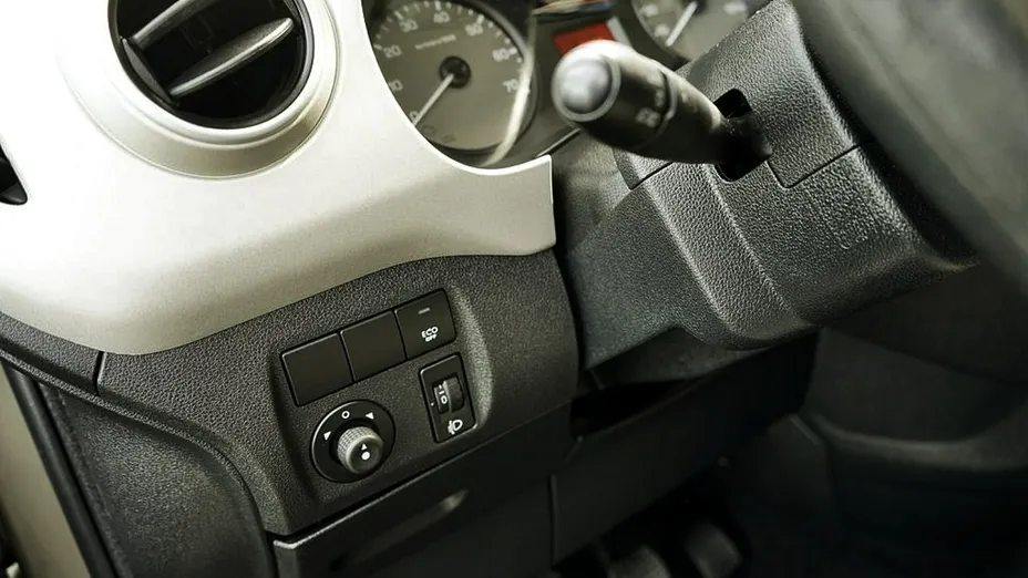 PEUGEOT Partner -