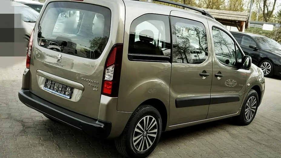 PEUGEOT Partner -