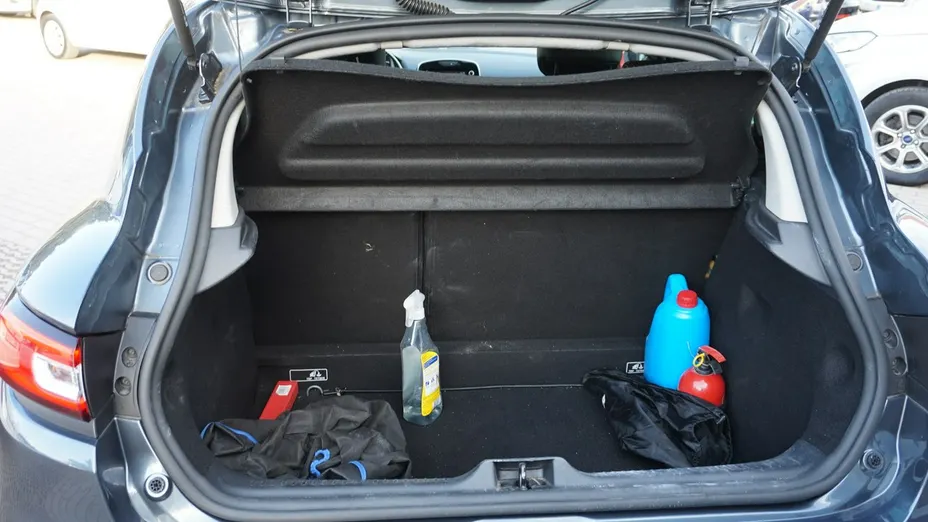 RENAULT Clio -