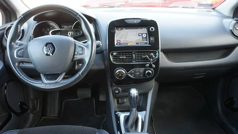 RENAULT Clio -