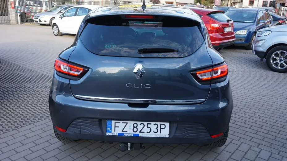 RENAULT Clio -