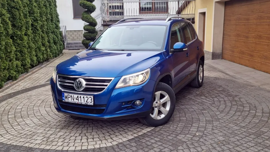 VOLKSWAGEN Tiguan -
