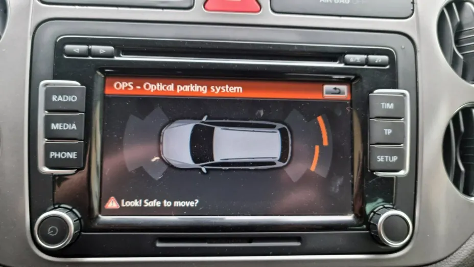 VOLKSWAGEN Tiguan -