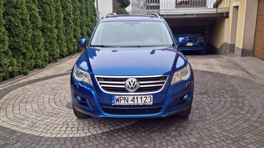 VOLKSWAGEN Tiguan -