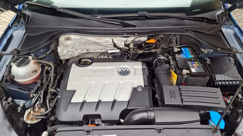 VOLKSWAGEN Tiguan -
