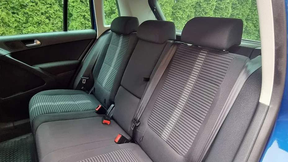 VOLKSWAGEN Tiguan -