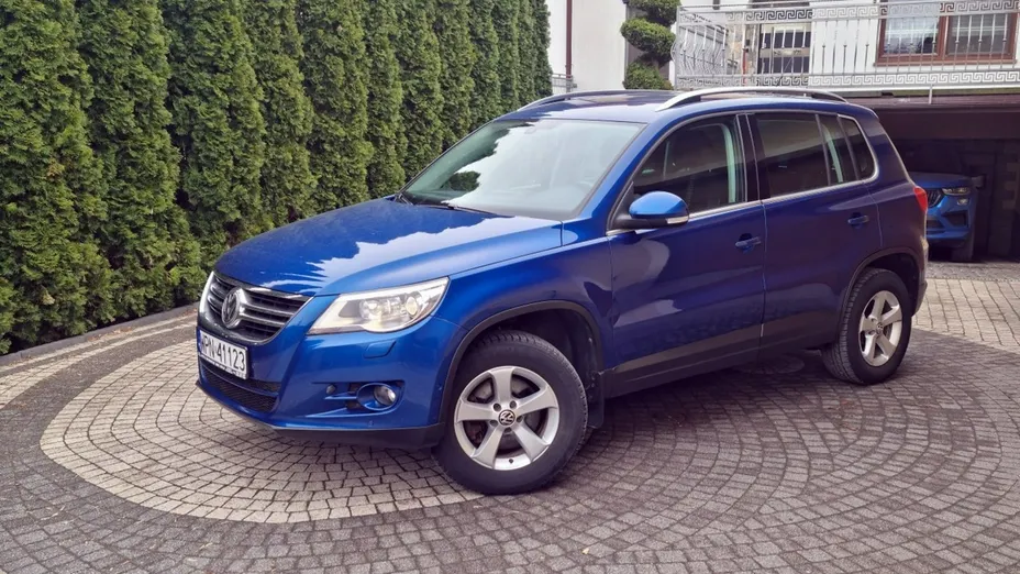 VOLKSWAGEN Tiguan -