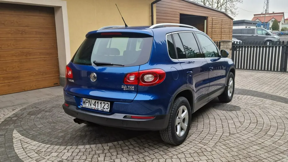 VOLKSWAGEN Tiguan -