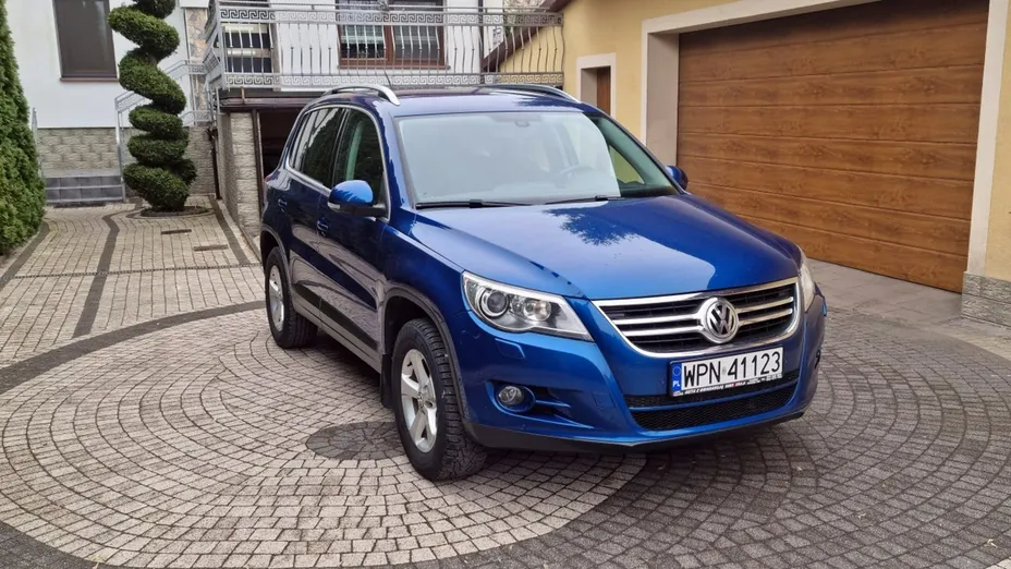 VOLKSWAGEN Tiguan -