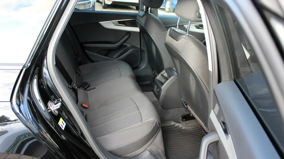 AUDI A4 -