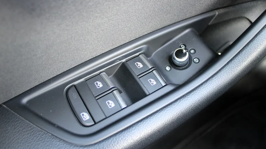 AUDI A4 -