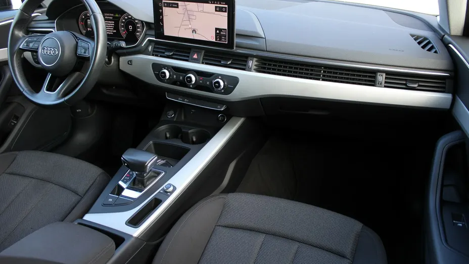 AUDI A4 -