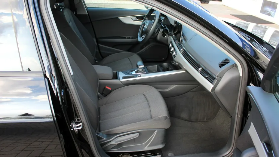 AUDI A4 -