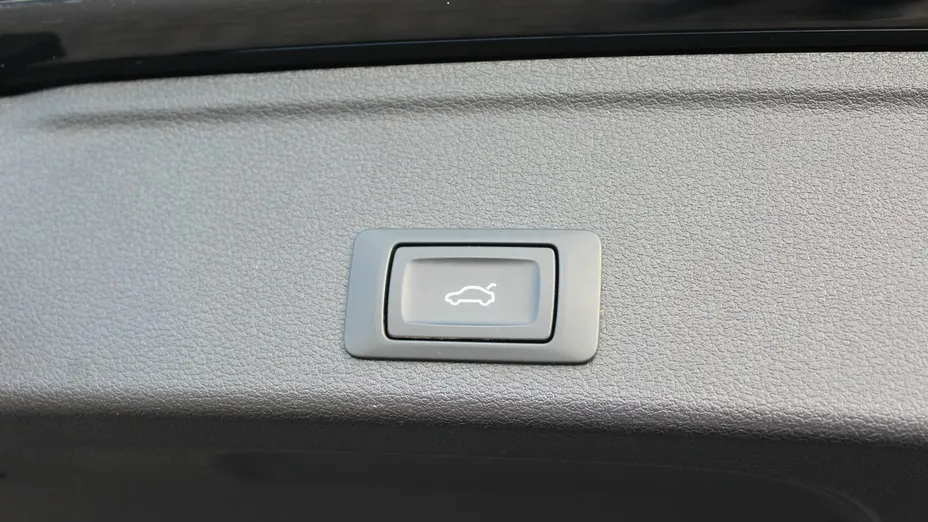 AUDI A4 -