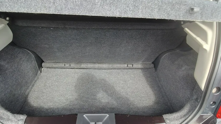 NISSAN Micra -
