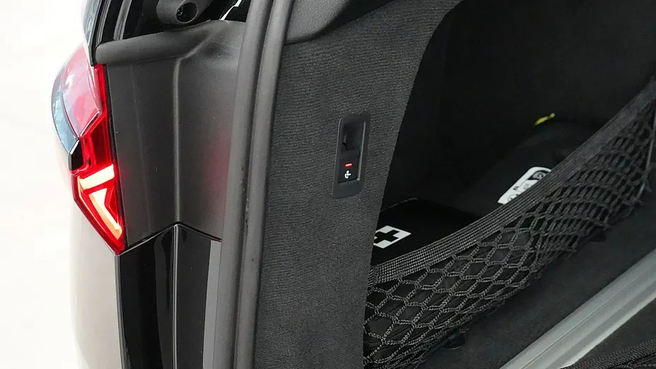 AUDI S6 Avant -
