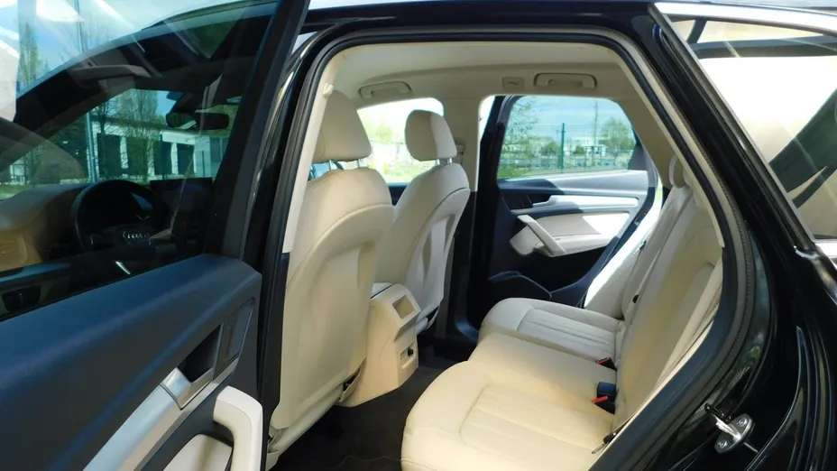 AUDI Q5 -