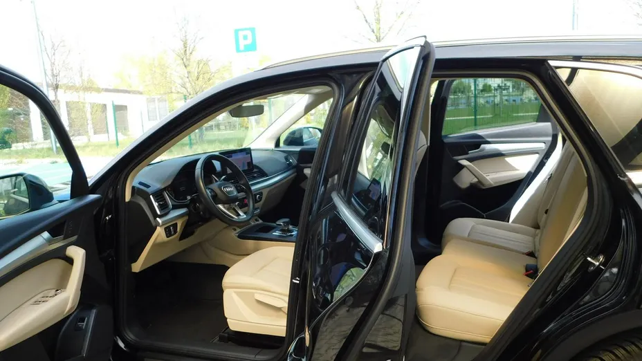 AUDI Q5 -