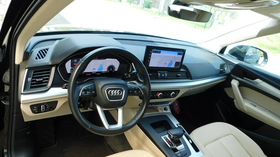 AUDI Q5 -