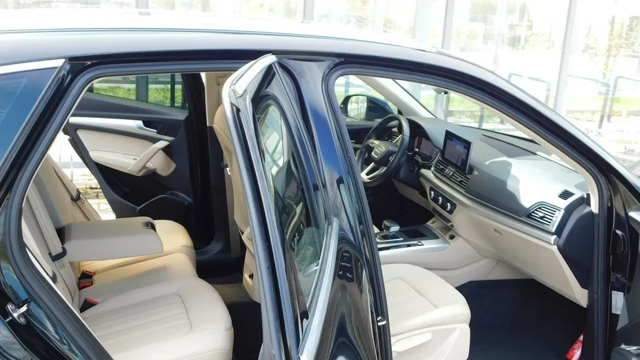AUDI Q5 -