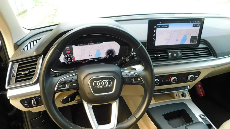 AUDI Q5 -