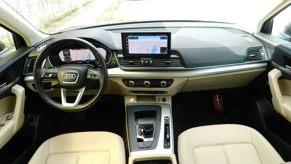 AUDI Q5 -