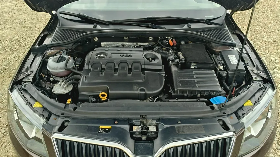 SKODA Octavia -