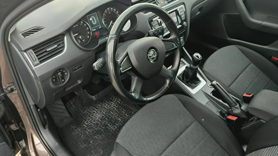 SKODA Octavia -