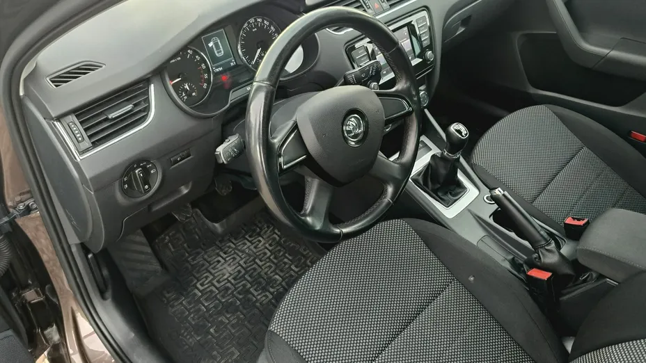 SKODA Octavia -