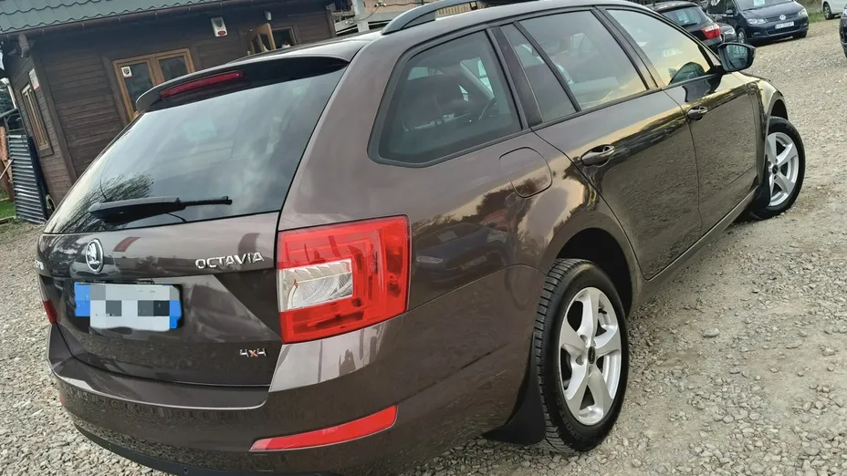 SKODA Octavia -