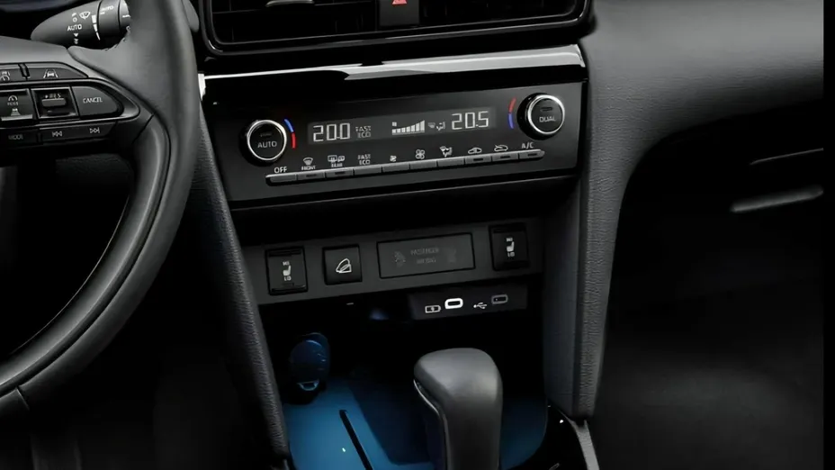 TOYOTA Yaris Cross -