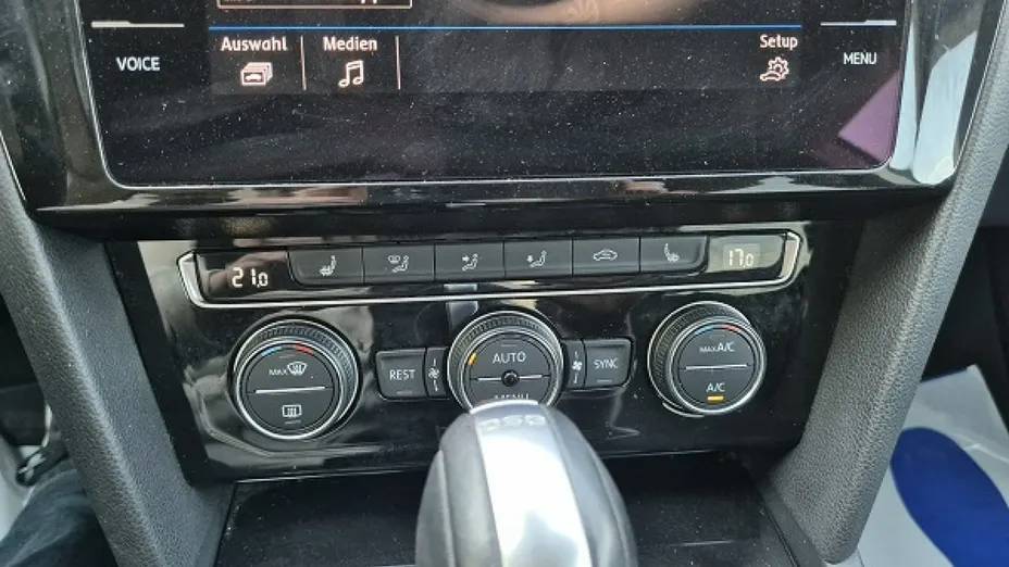 VOLKSWAGEN Arteon -