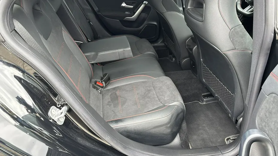 MERCEDES-BENZ CLA -