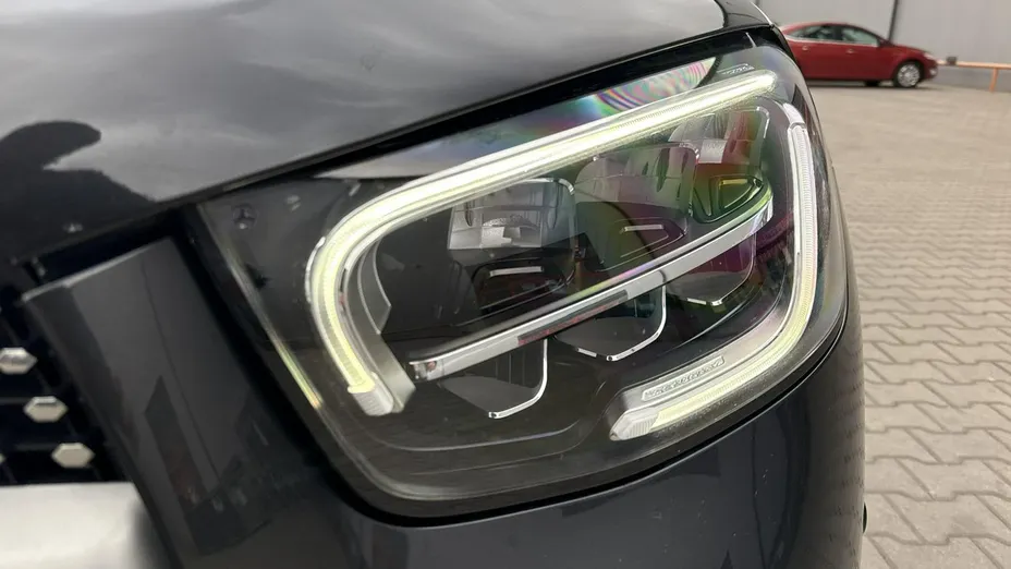 MERCEDES-BENZ GLC -
