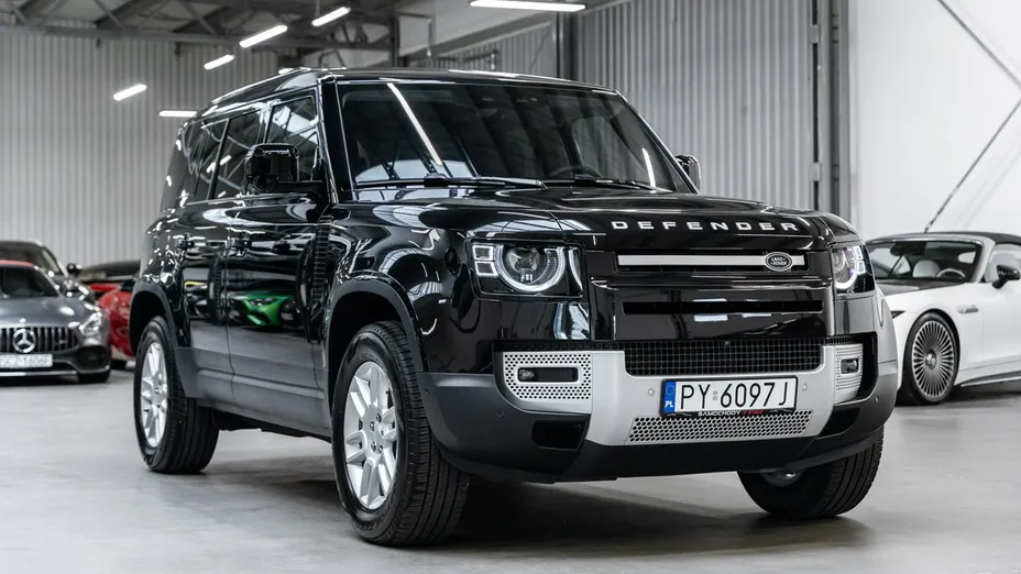 LAND ROVER Defender -