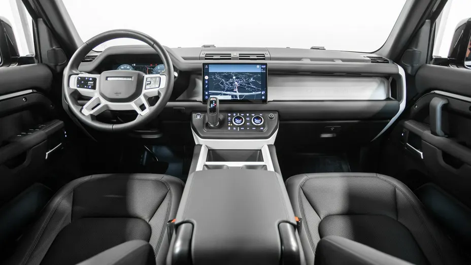 LAND ROVER Defender -