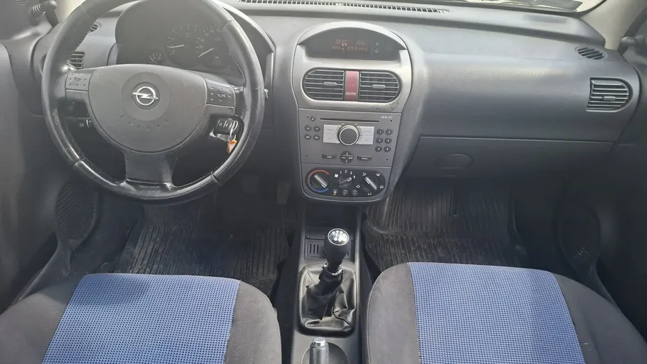OPEL Corsa -